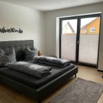 70b3e7ee e183 4ea5 a4ab cd62fe1d52f5